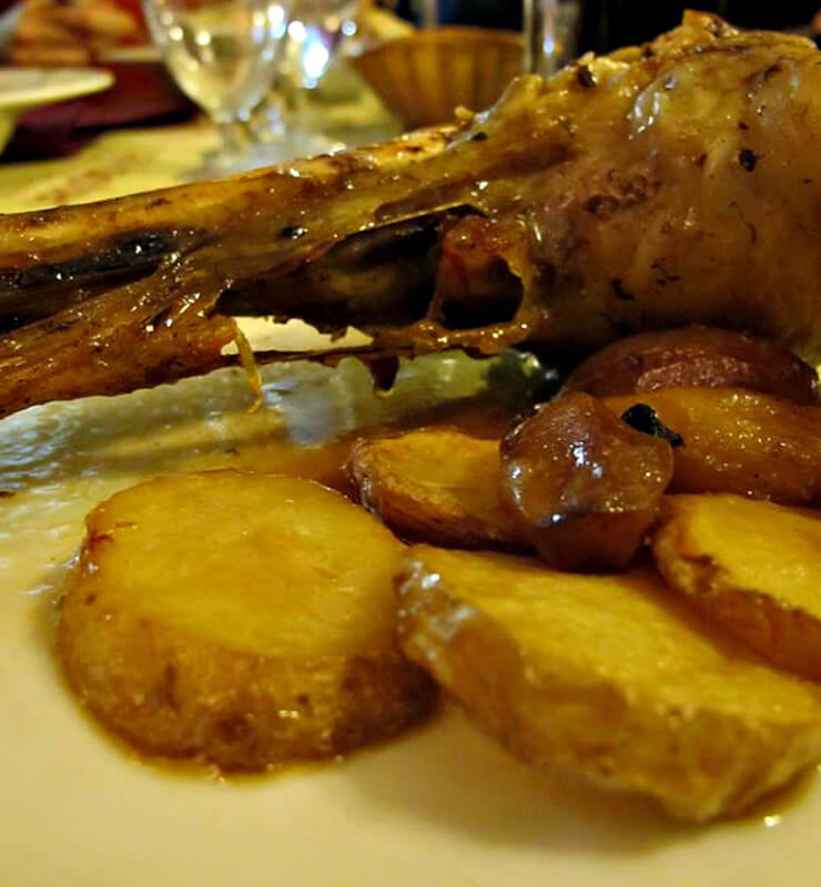 Duck thigh with figs
